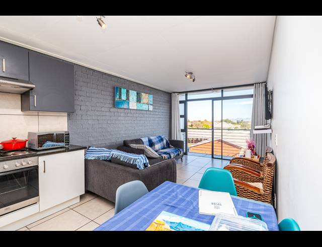 2 BEDROOM APARTMENT TO LET IN MILNERTON CENTRAL
